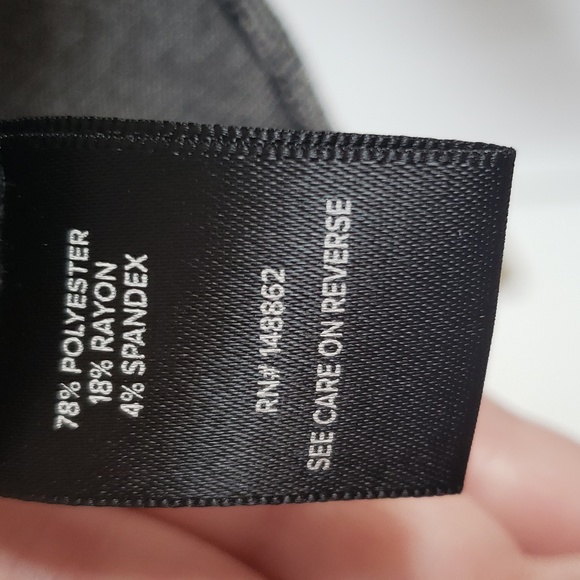 Torrid size 2 fit and flare Top EUC - Picture 4 of 4